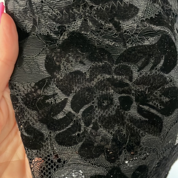 Black lace dress - Picture 2 of 4